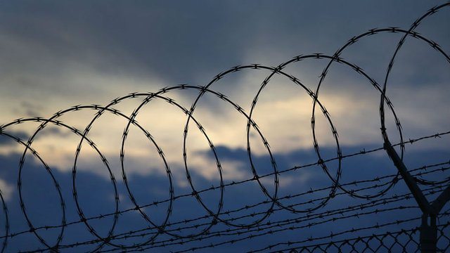 prison_barbed_wire_617722440